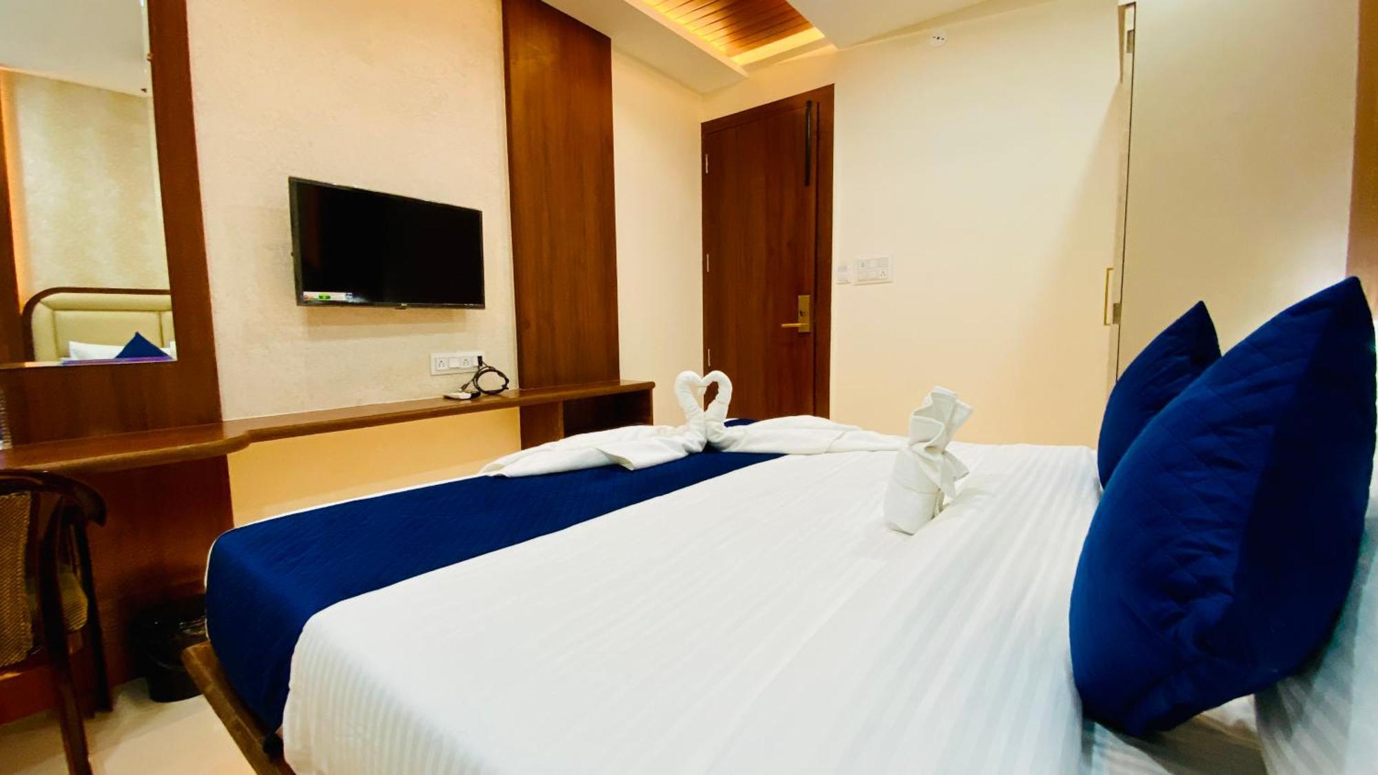 Hotel Aranyasutra Inaya, Indore Esterno foto