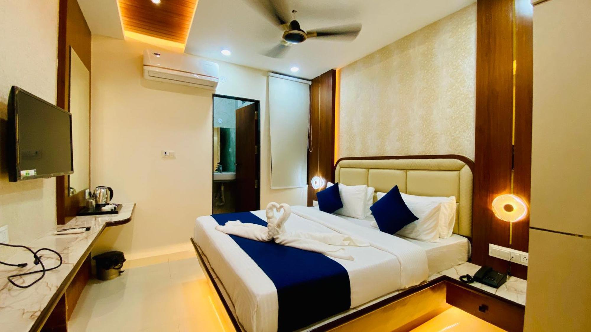 Hotel Aranyasutra Inaya, Indore Esterno foto