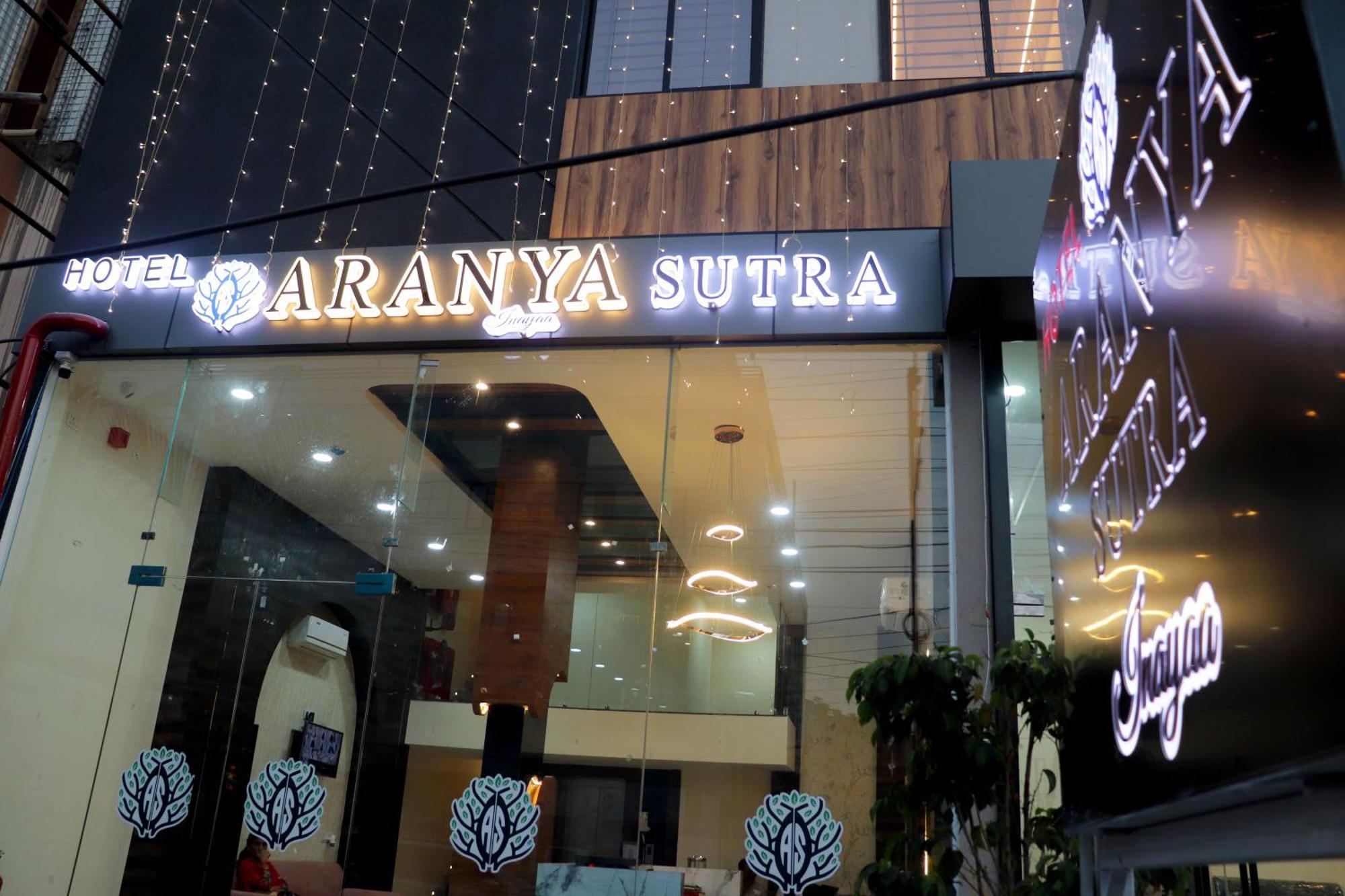 Hotel Aranyasutra Inaya, Indore Esterno foto